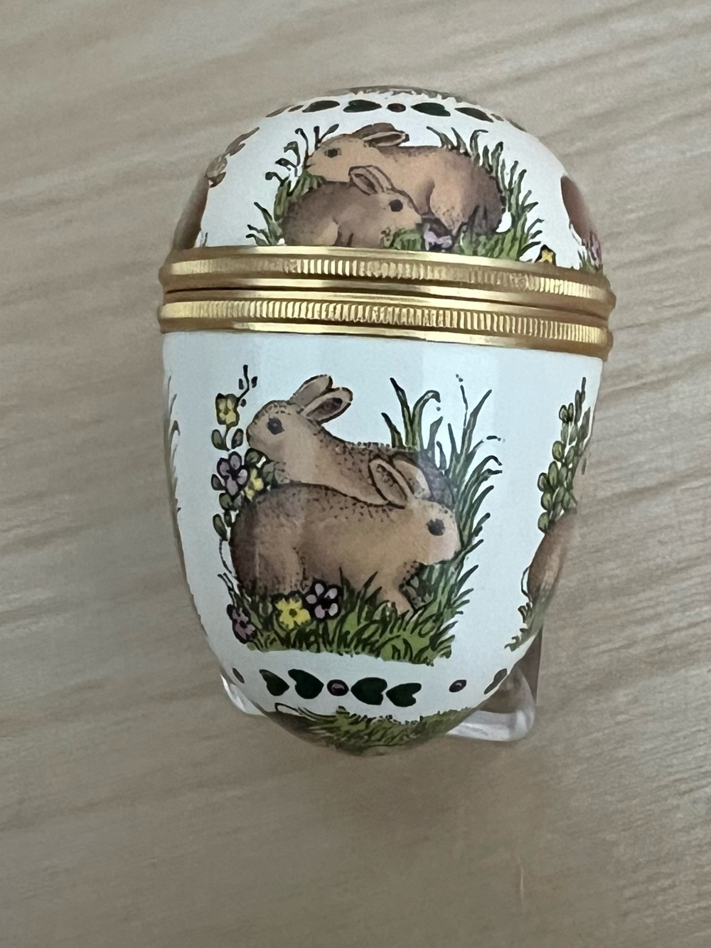 Halcyon Days Enamels England Easter Bunny Rabbit Egg Trinket Pill Box